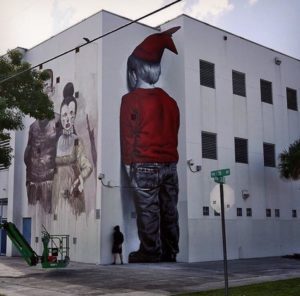 Innovative Street Arts (22) - Hiding Sadly