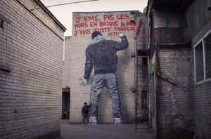 Innovative Street Arts (24) - Painting Self