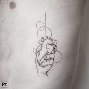 Amazing Body Tattoo Art (10) - Holding Heart