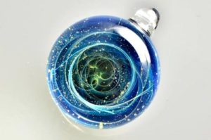 Galaxy Pendants Made from Glass (1)